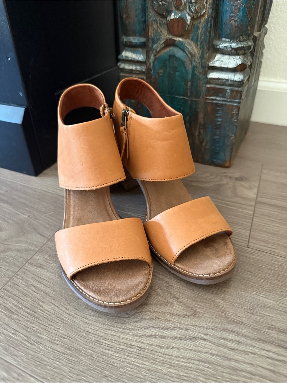 Toms Women's Majorca Tan Leather Two-Strap Ankle Sandals